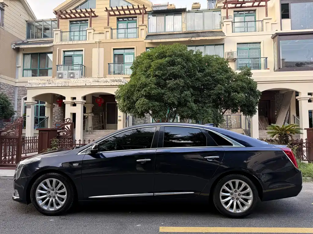 Cadillac XTS — миниатюра 4