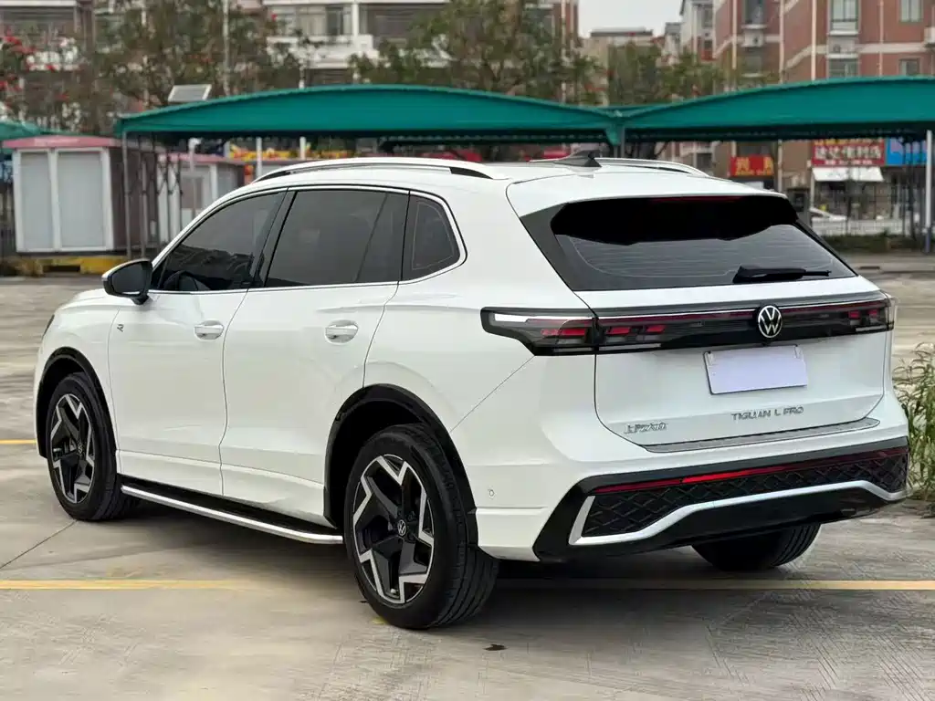 Volkswagen Tiguan L — миниатюра 9