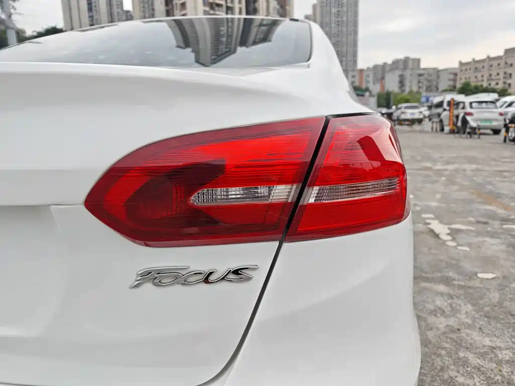 Ford Focus — миниатюра 13