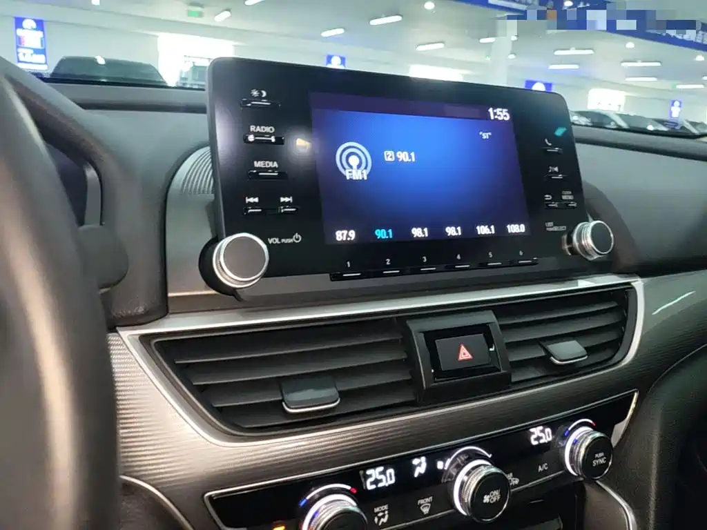 Honda Accord — миниатюра 13