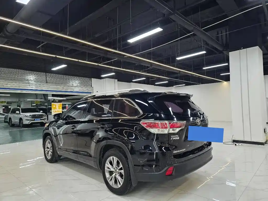 Toyota Highlander 2015 3.5L Elite 7 мест