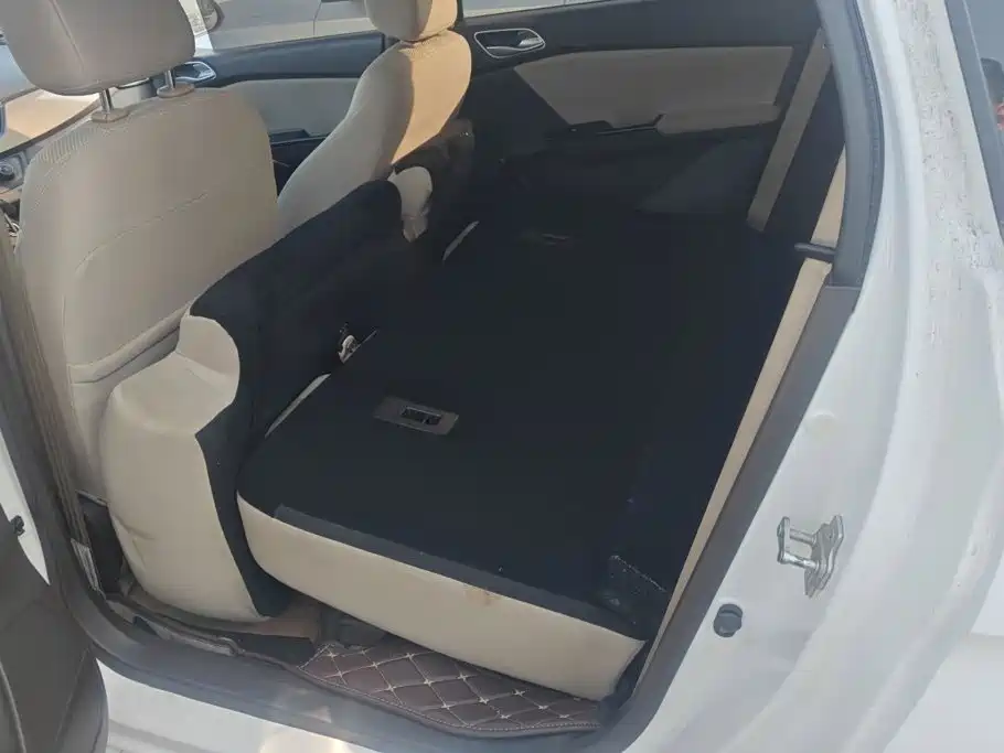 Baojun 310W — миниатюра 11