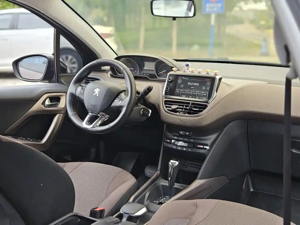 Peugeot 2008 — миниатюра 21