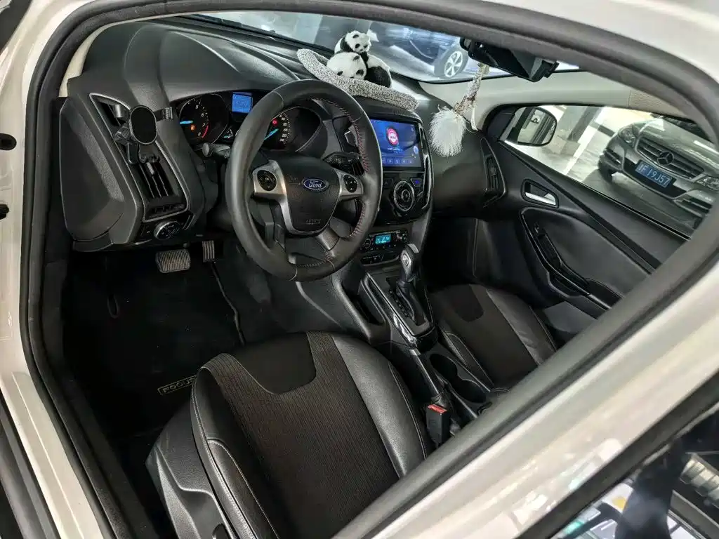 Ford Focus — миниатюра 4