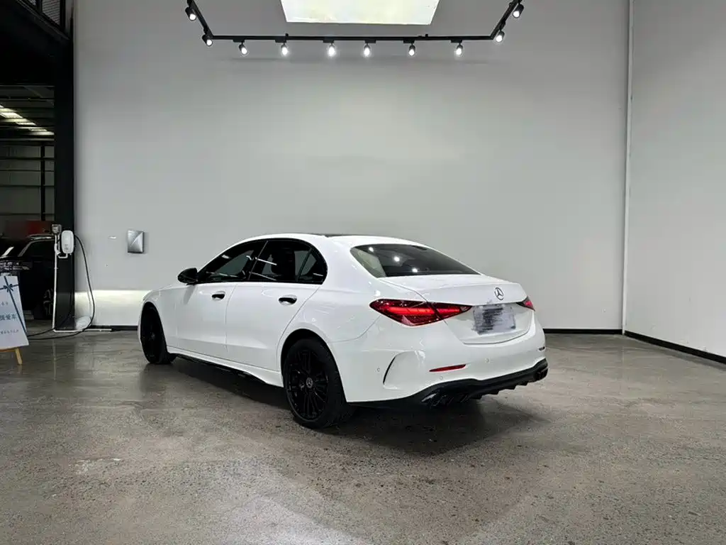 Mercedes-Benz C-Class — миниатюра 11