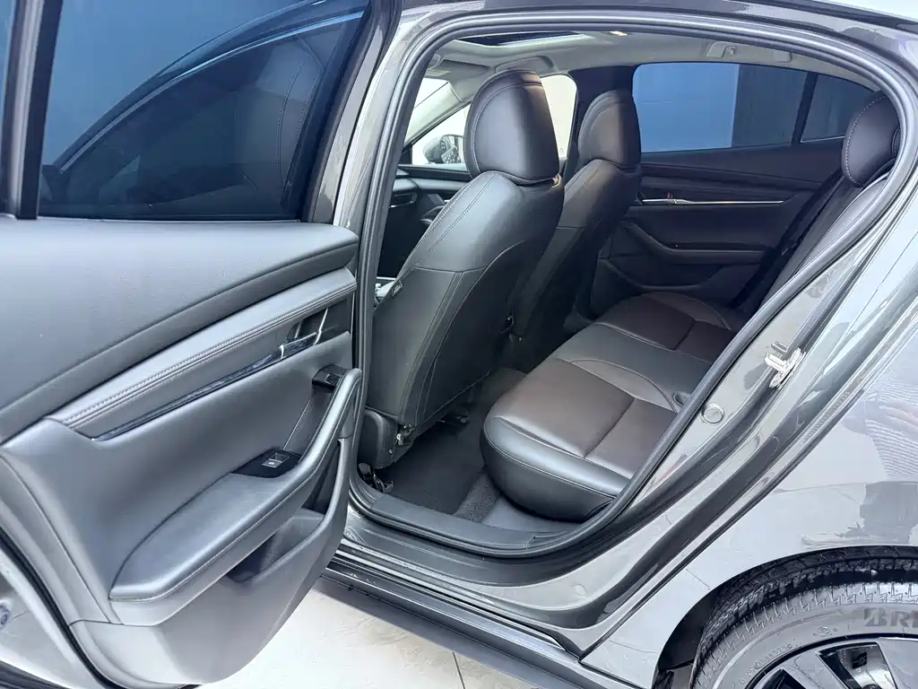 Mazda 3 Axela — миниатюра 15