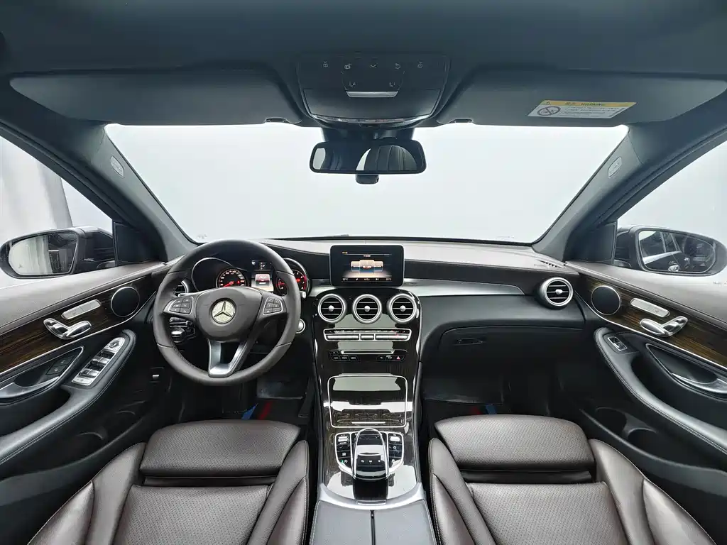 Mercedes-Benz GLC 2018 GLC 260 4MATIC Luxury