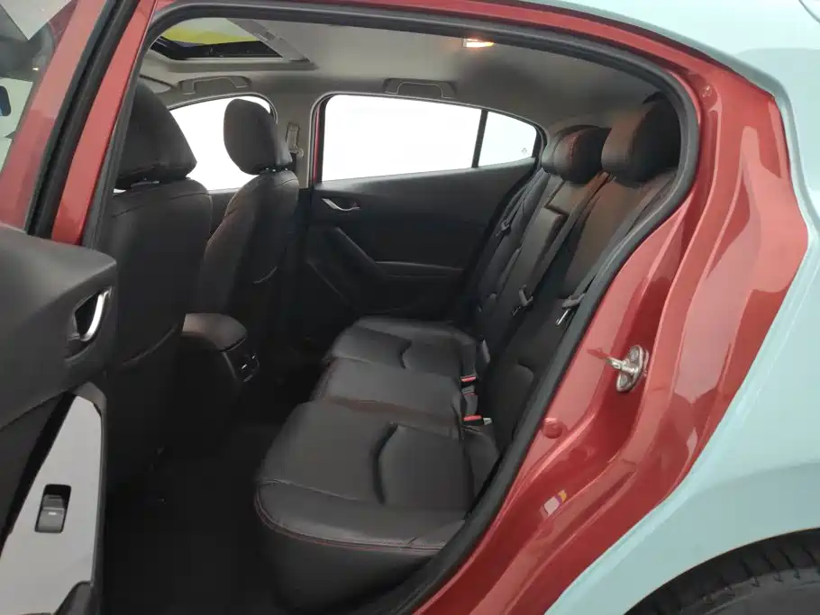 Mazda 3 Axela — миниатюра 11