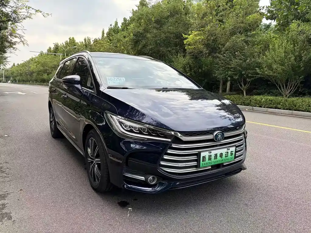 BYD MAX New Energy — миниатюра 3