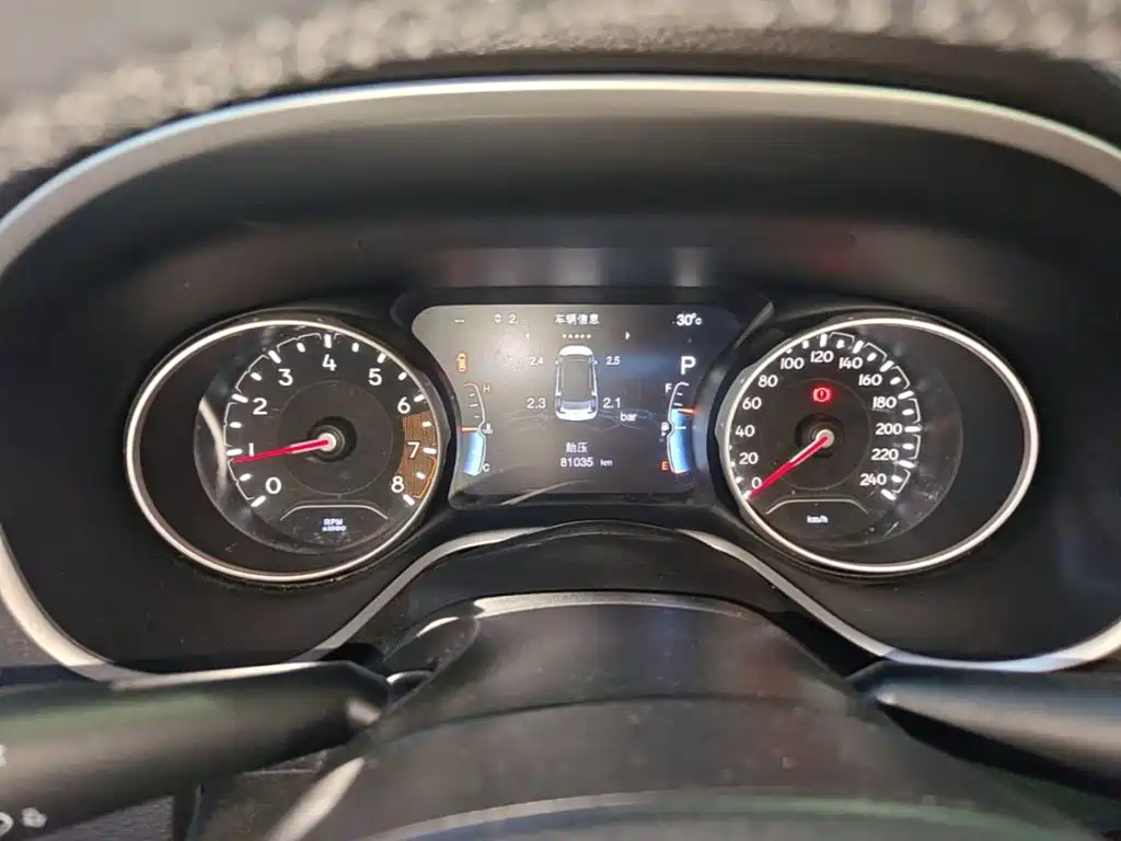 Jeep Compass — миниатюра 12