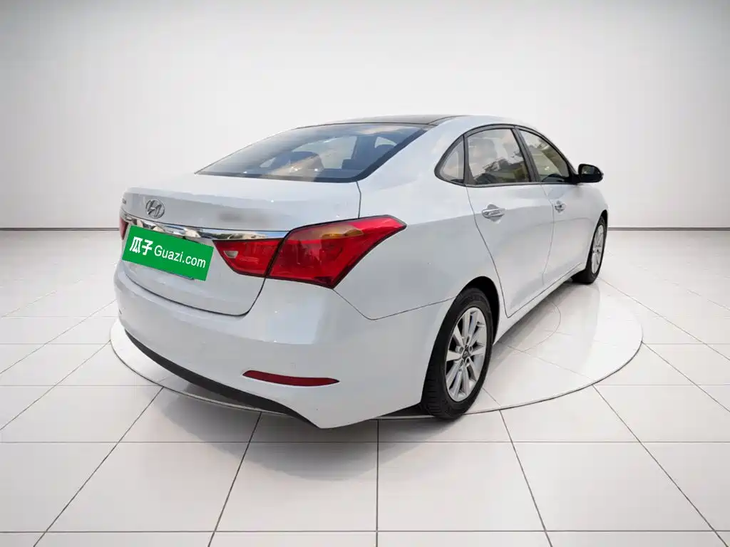 Hyundai Mistra — миниатюра 4