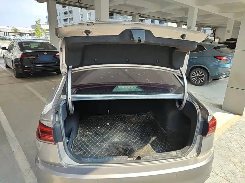 Volkswagen Bora — миниатюра 19