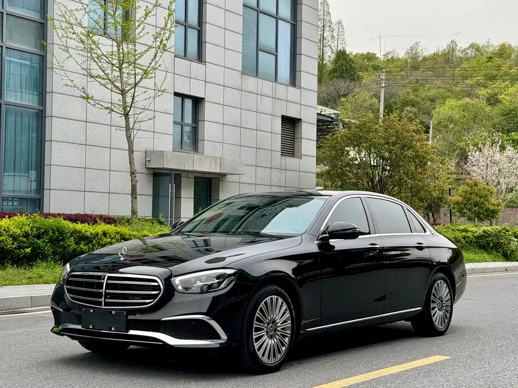 Mercedes-Benz E-Class 2023