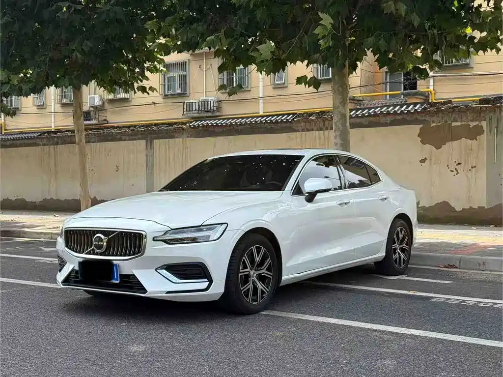 Volvo S60 — миниатюра 2