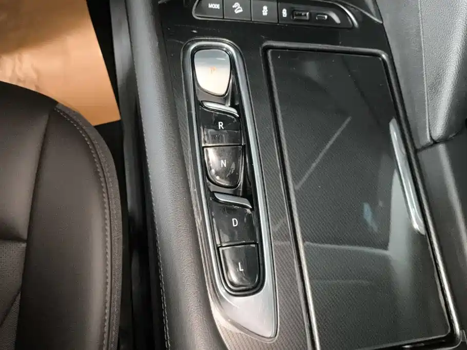 Buick Enclave — миниатюра 16