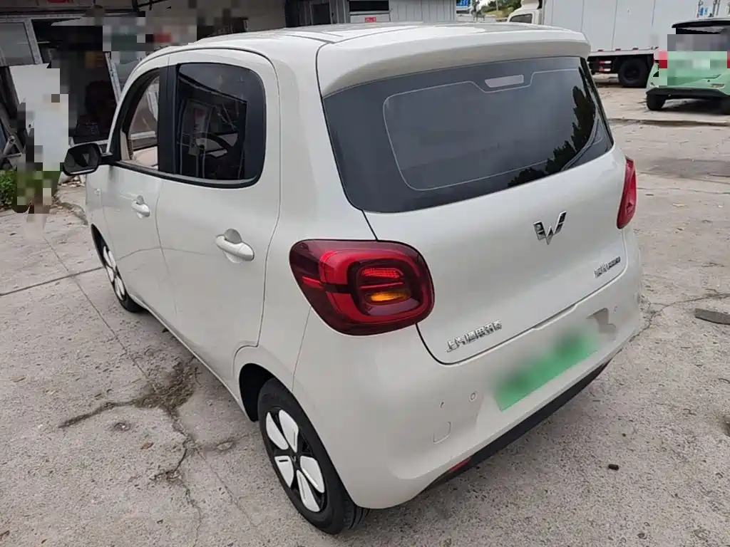 Wuling MINIEV — миниатюра 5