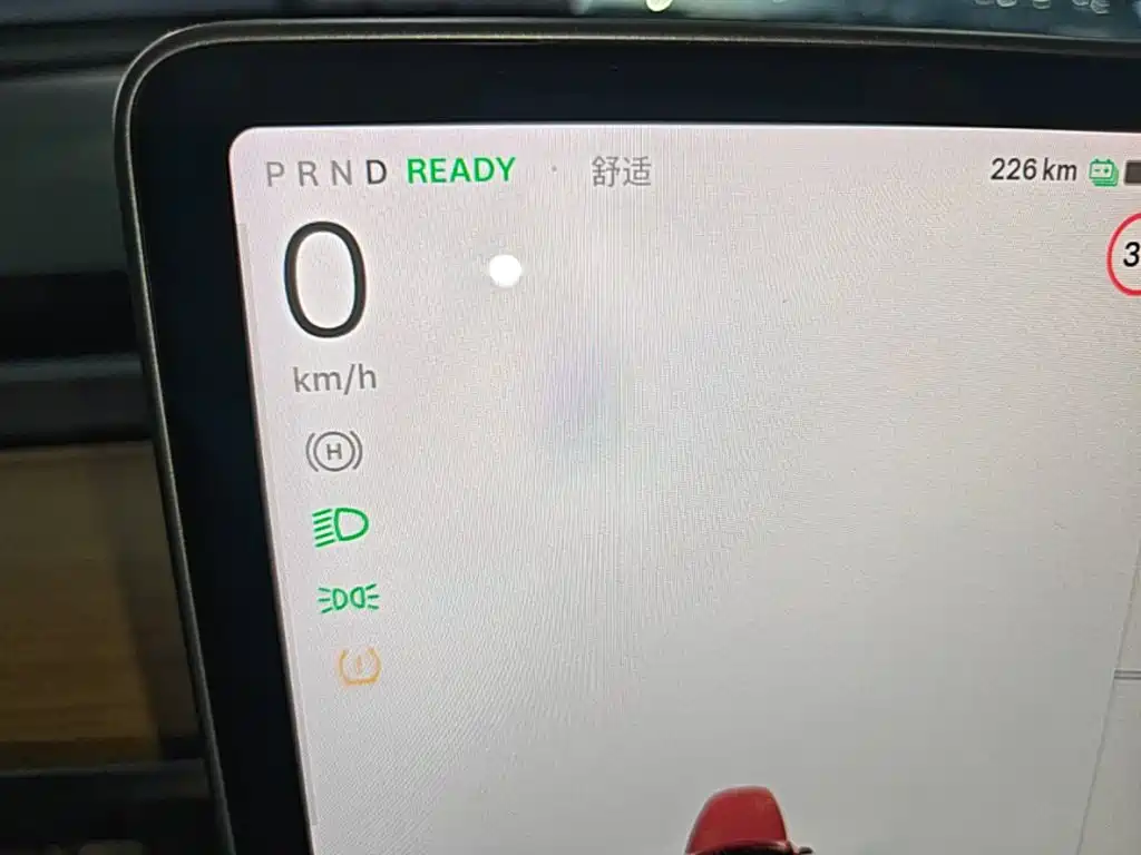 Tesla Model 3 — миниатюра 16
