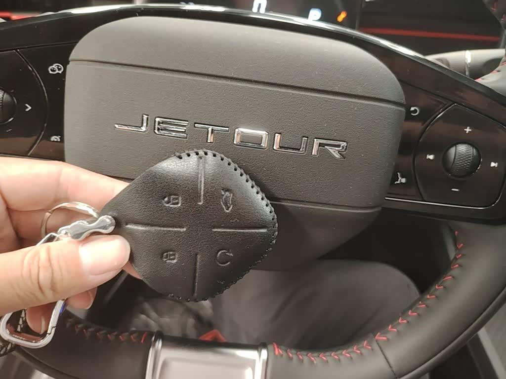 Jetour Jetour Dasheng 1.5 л 2024 г. Серебристо-серый, пробег 37200 км