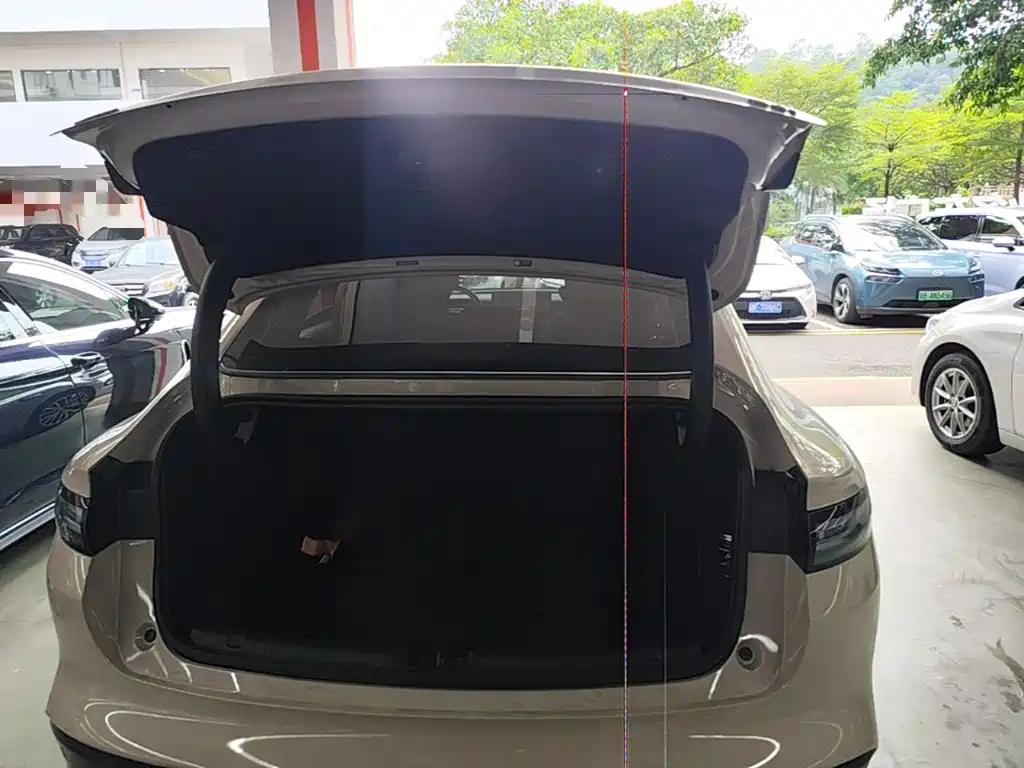 Leapmotor Leapmotor B01 — миниатюра 19