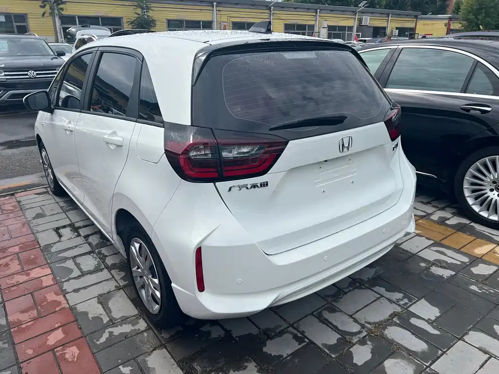 Honda Fit — миниатюра 6