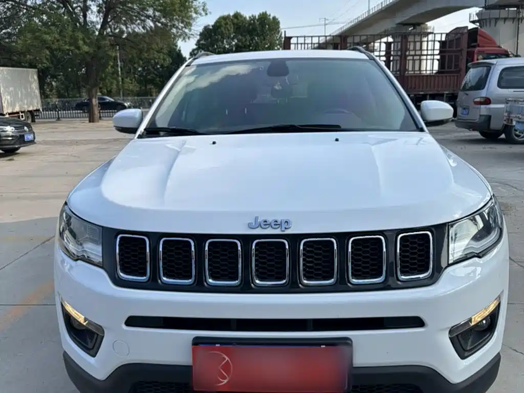 Jeep Compass — миниатюра 11