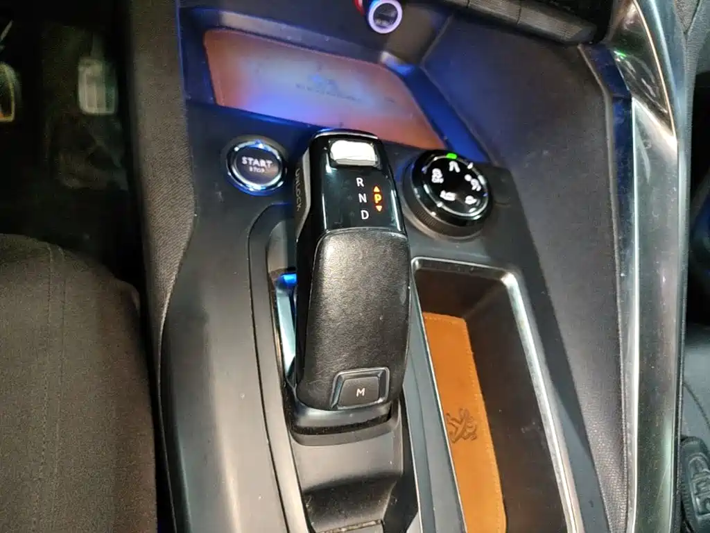 Peugeot 4008 — миниатюра 14