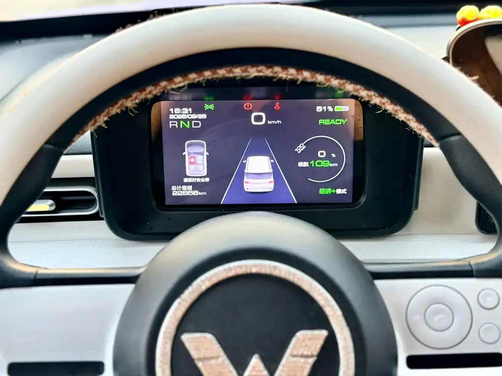 Wuling MINIEV — миниатюра 9