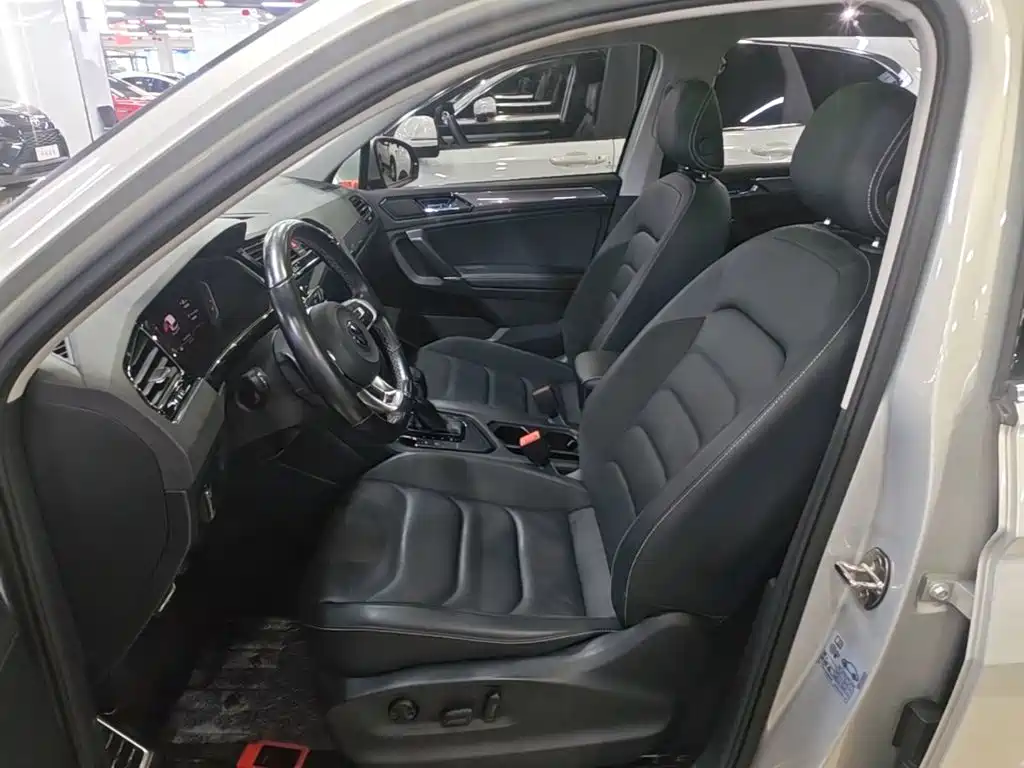 Volkswagen Tiguan L — миниатюра 15