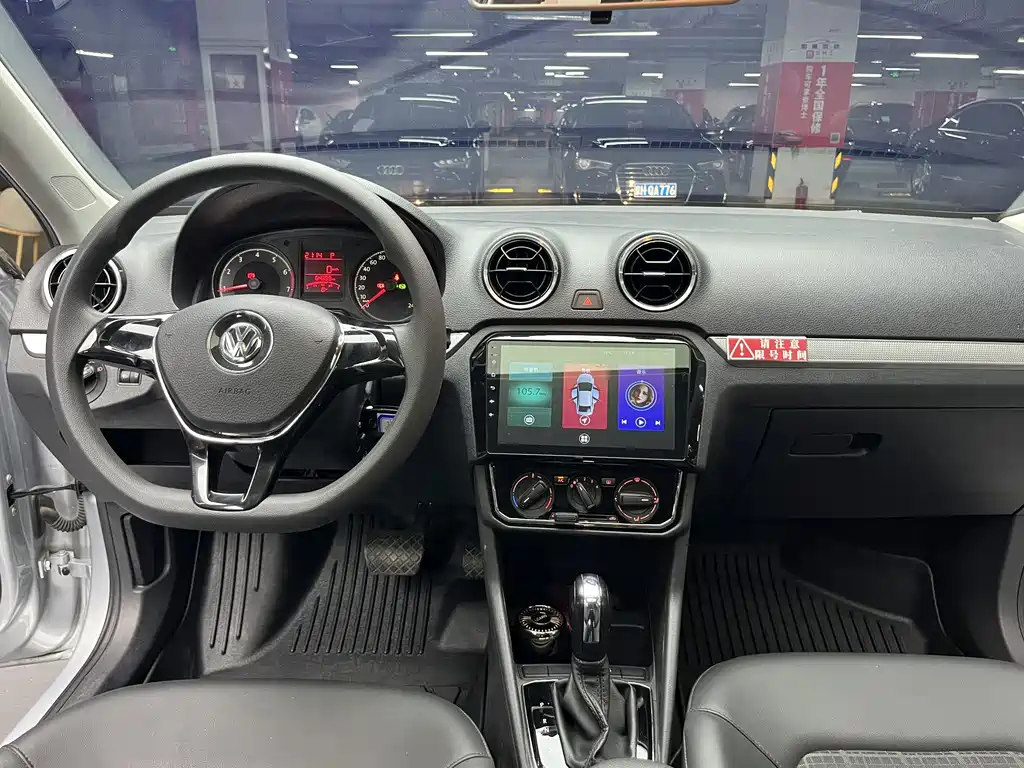 Volkswagen Jetta — миниатюра 17