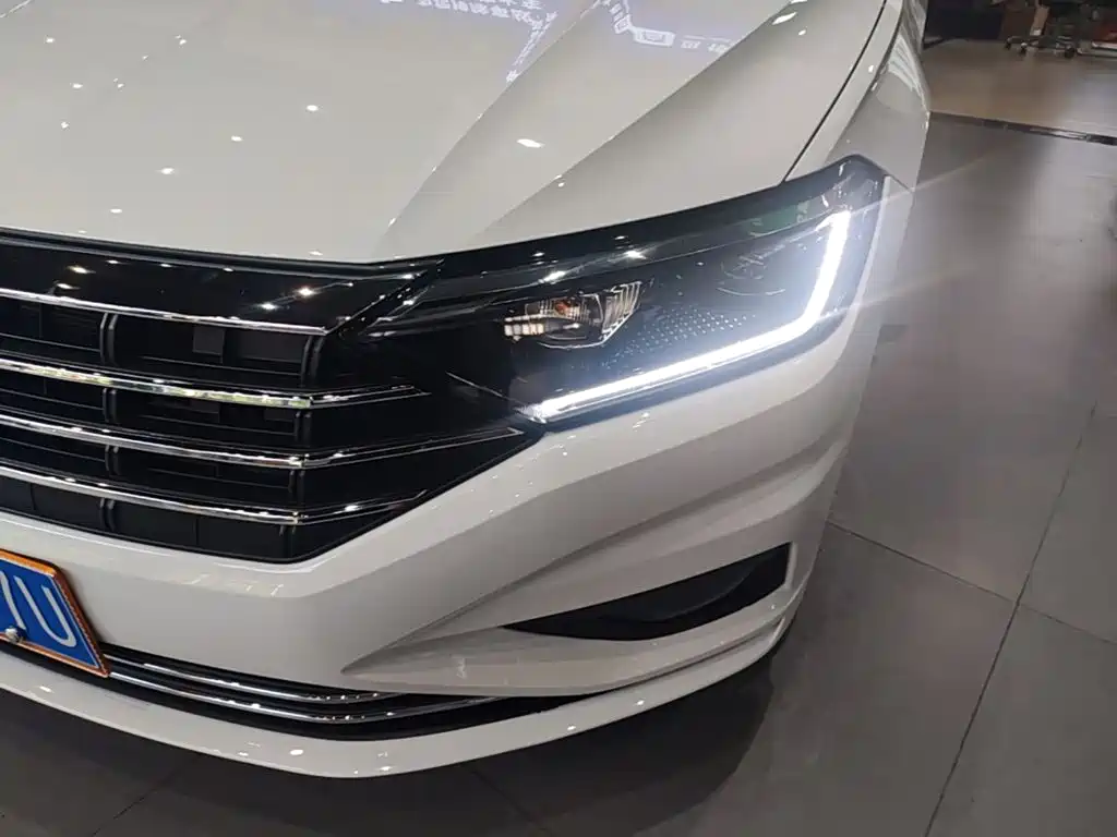 Volkswagen Sagitar — миниатюра 24