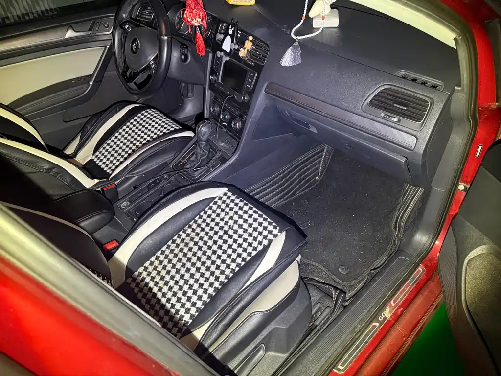Volkswagen Golf — миниатюра 12