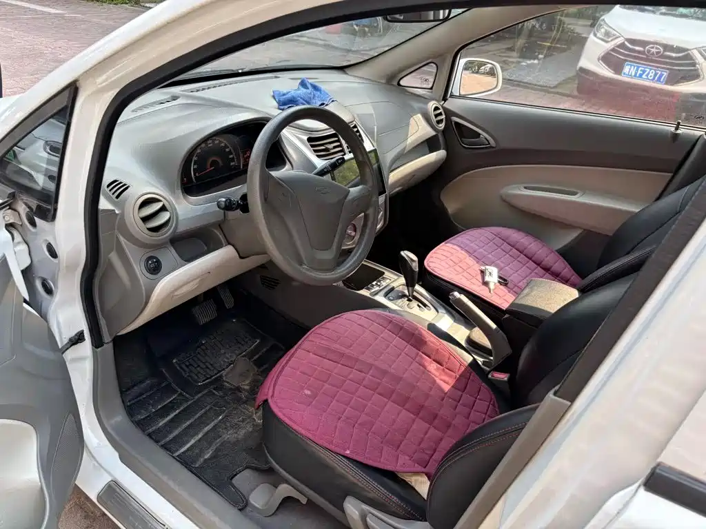 Chevrolet Sail — миниатюра 6