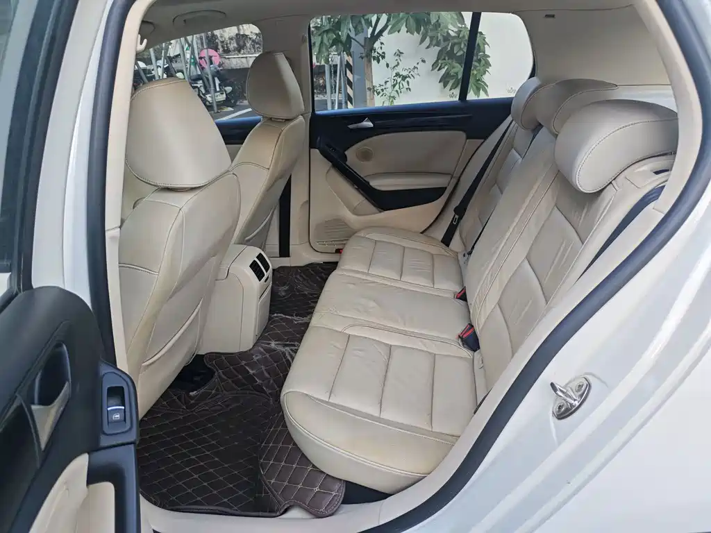 Volkswagen Golf — миниатюра 13