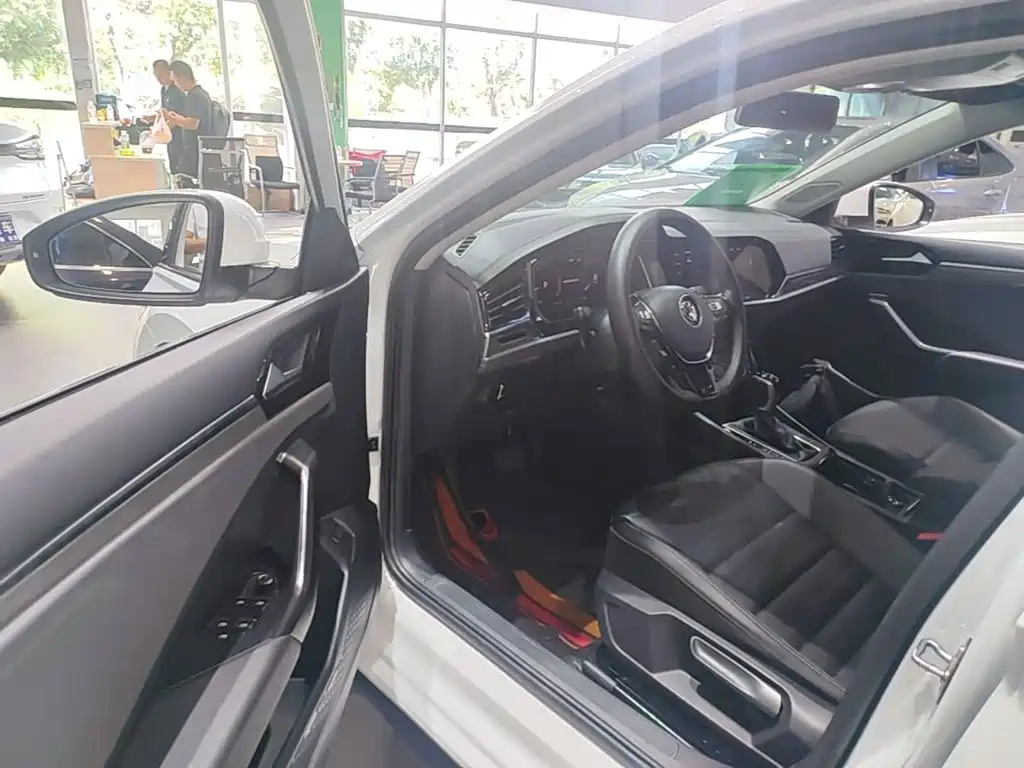 Volkswagen Sagitar — миниатюра 16