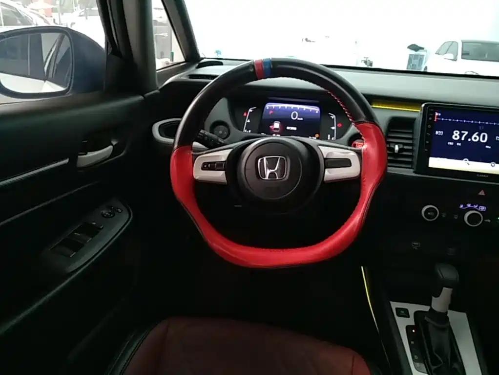 Honda Fit — миниатюра 11