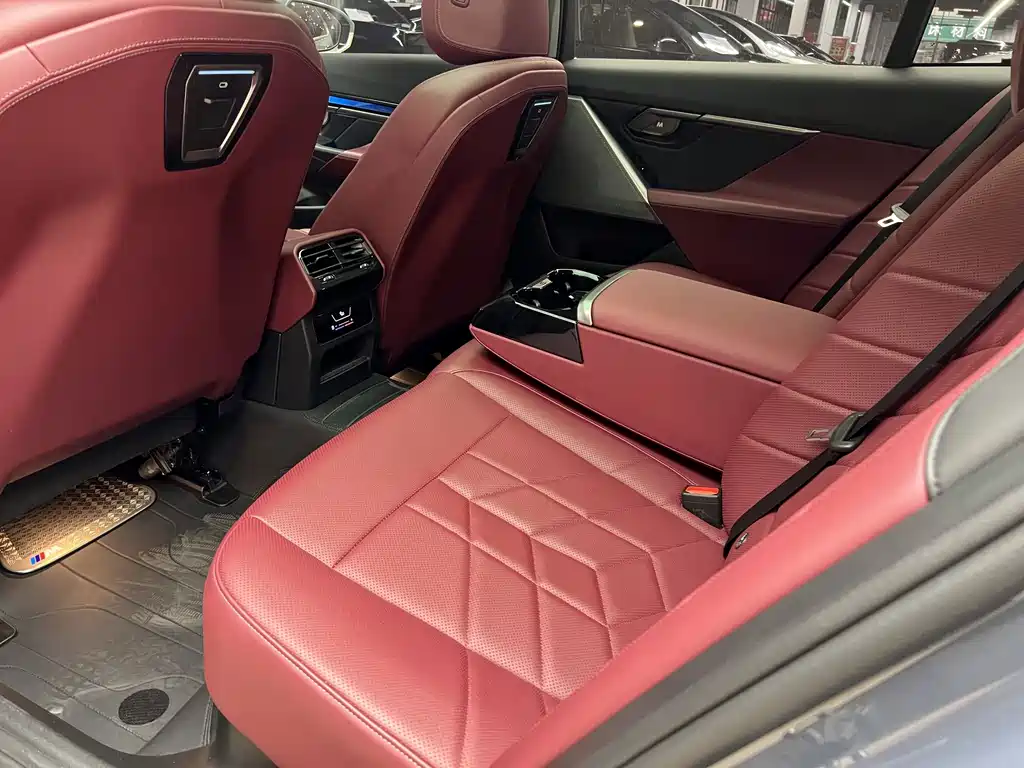 BMW i5 — миниатюра 11