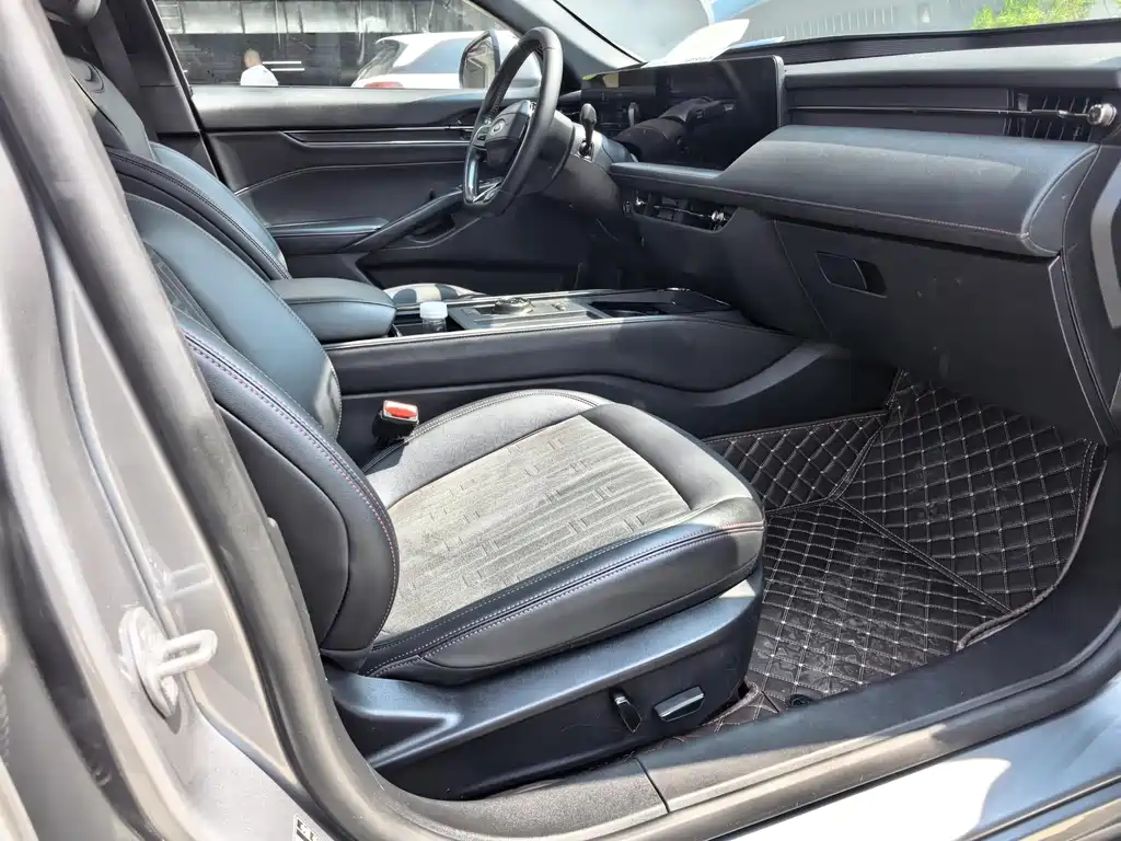 Ford Mondeo — миниатюра 8