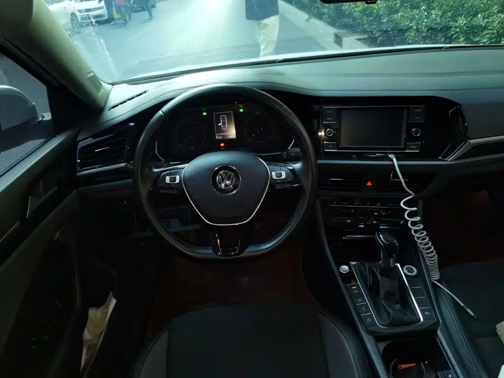 Volkswagen Sagitar — миниатюра 3