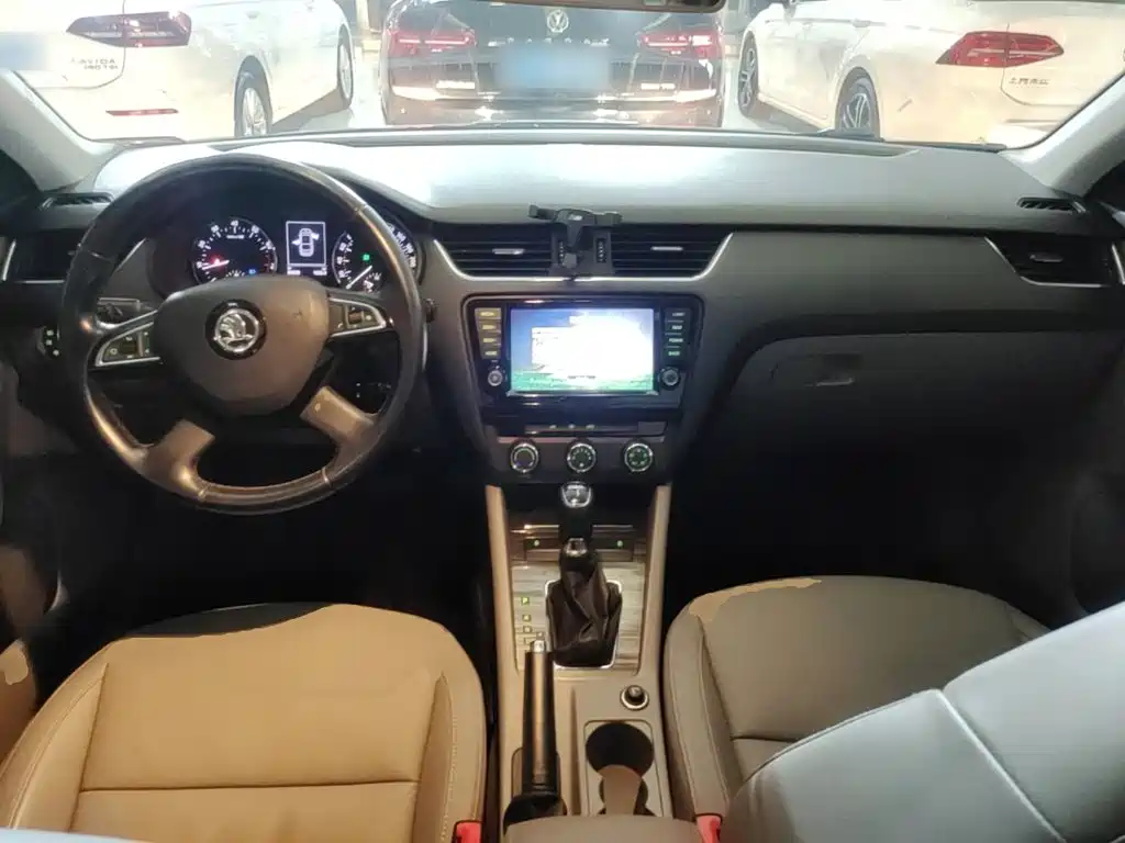 Skoda Octavia — миниатюра 10