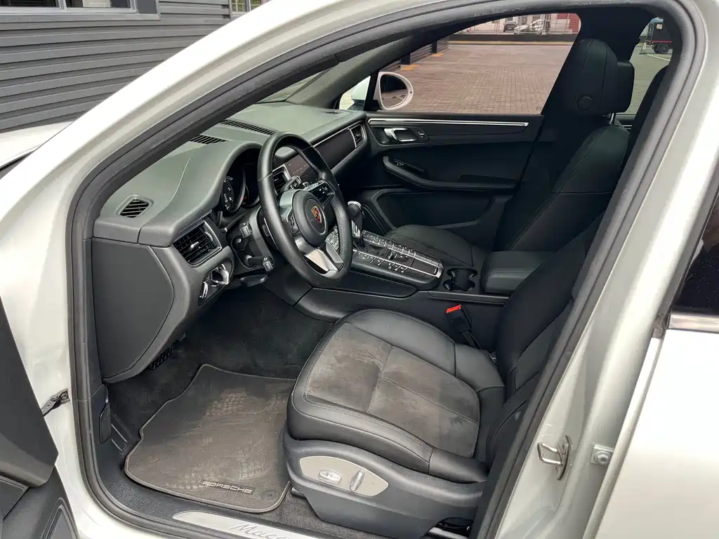 Porsche Macan — миниатюра 6