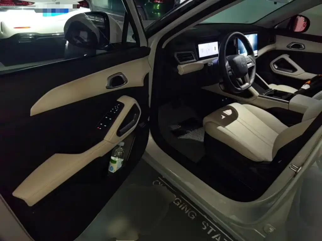BYD Yuan UP — миниатюра 12