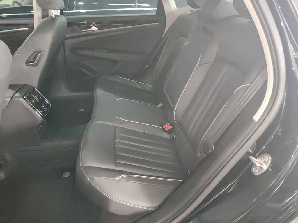 Volkswagen Passat — миниатюра 17