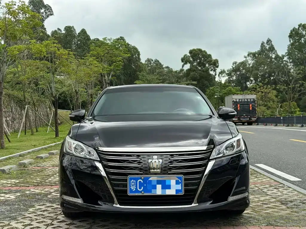 Toyota Crown 2018 2.0T Fashion