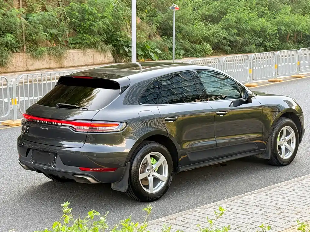Porsche Macan — миниатюра 6