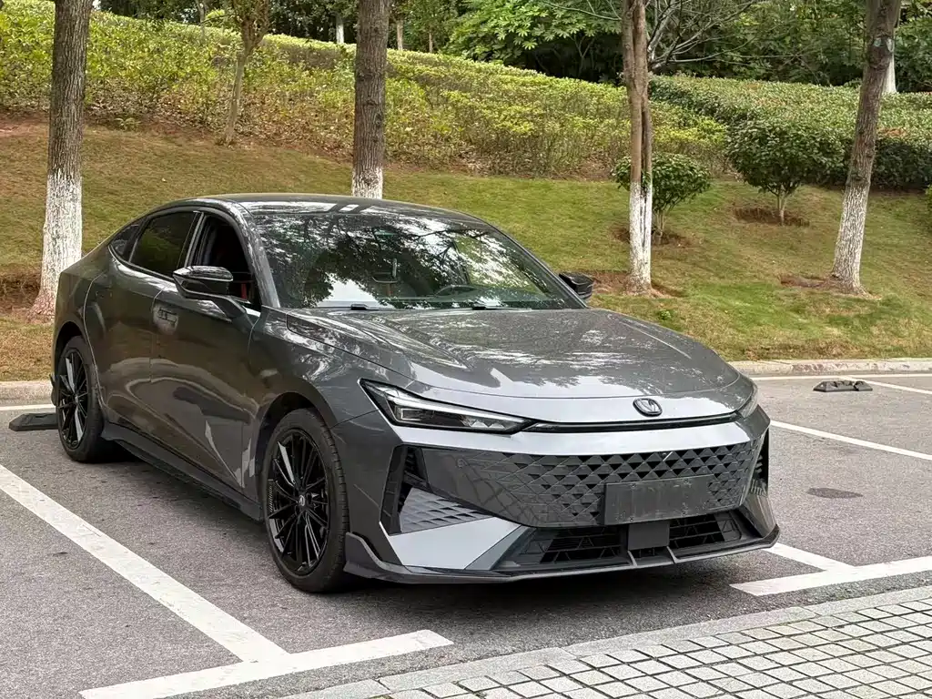 Changan UNI-V — миниатюра 3