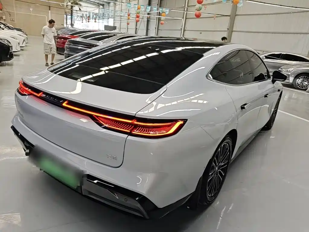 Geely Galaxy Galaxy E8 E8 2025 575km Smart Drive