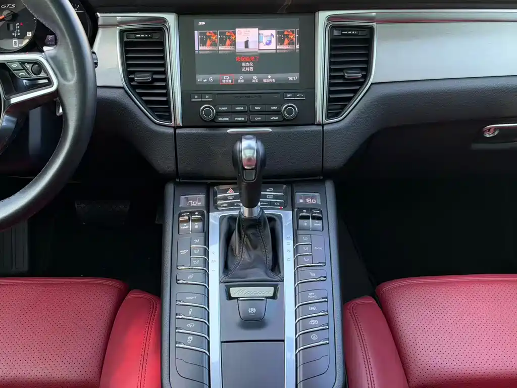 Porsche Macan — миниатюра 15