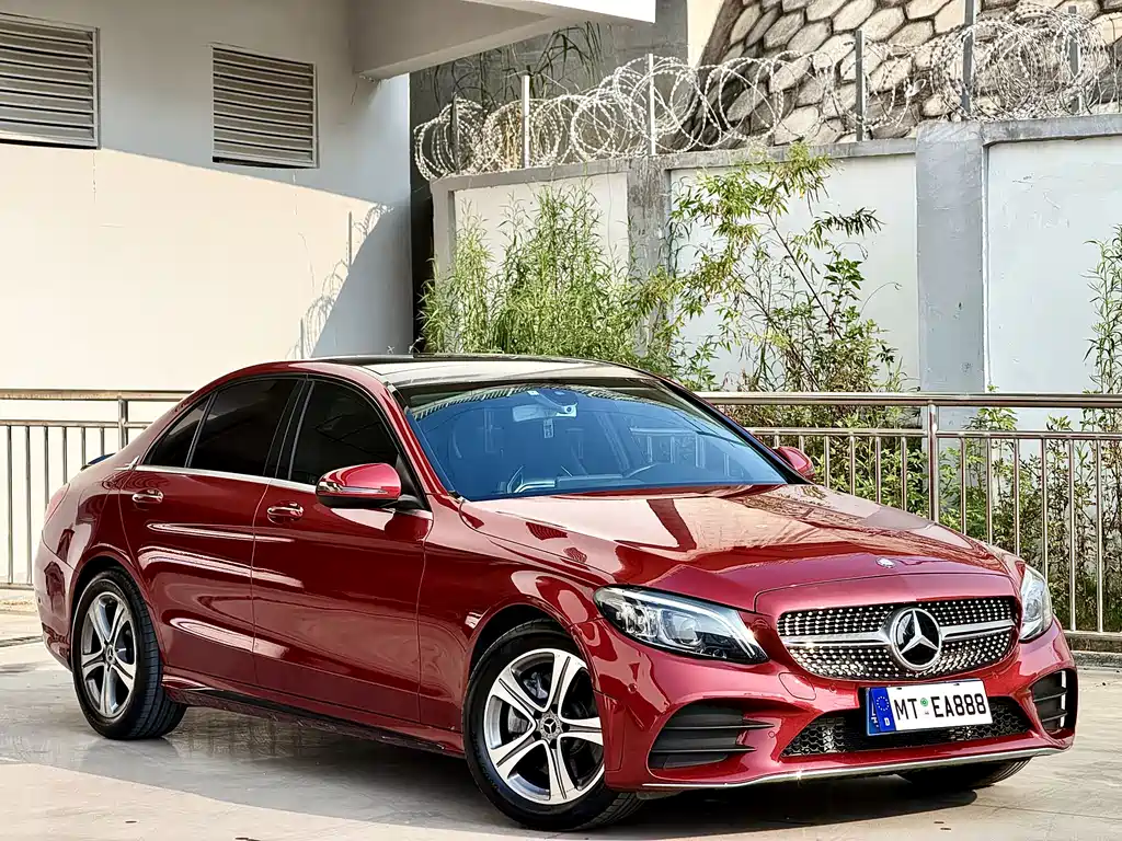 Mercedes-Benz C-Class — миниатюра 3