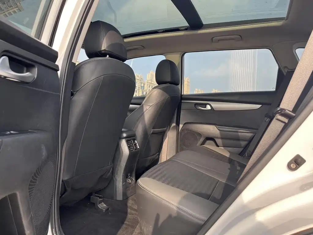 Kia Sportage — миниатюра 6