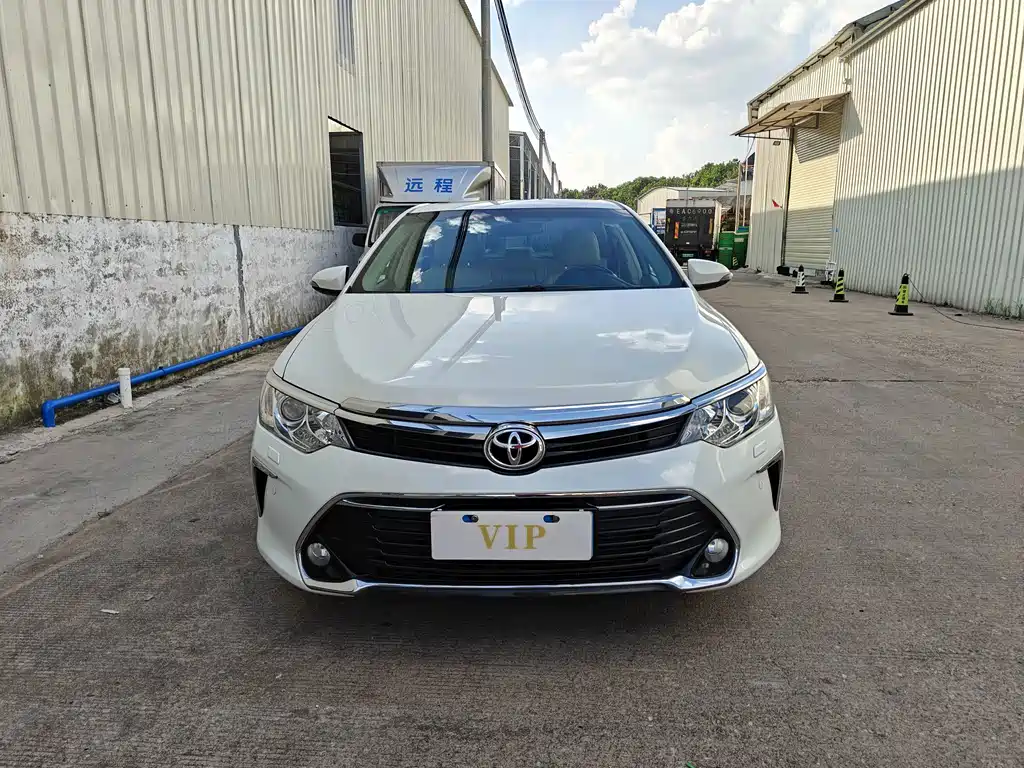 Toyota Camry — миниатюра 2